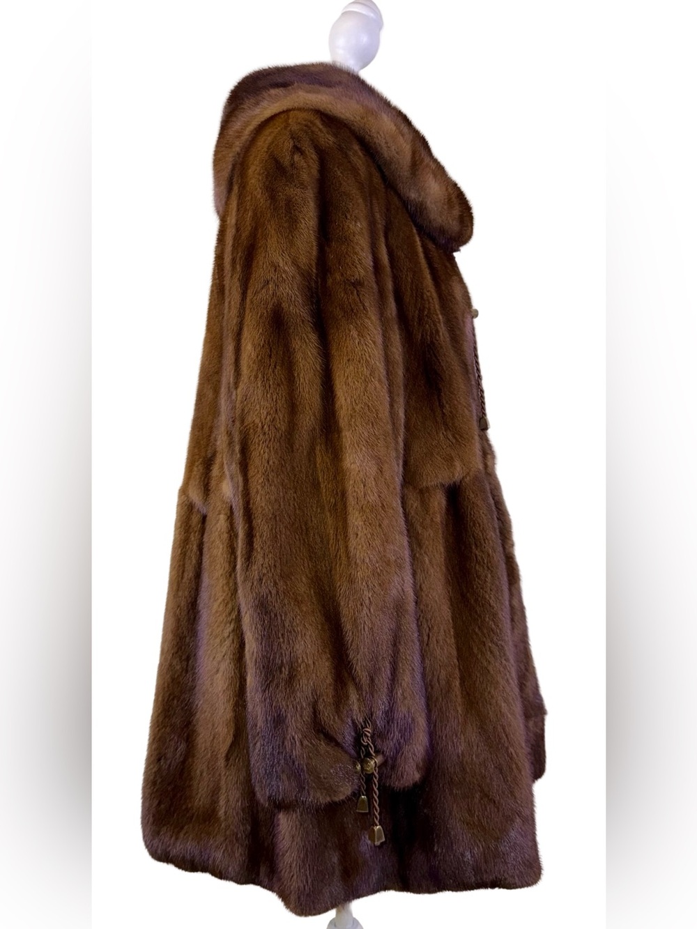 MINK STROLLER COAT IN BROWN MINK BY SAGA FURS - Picture 6 of 10